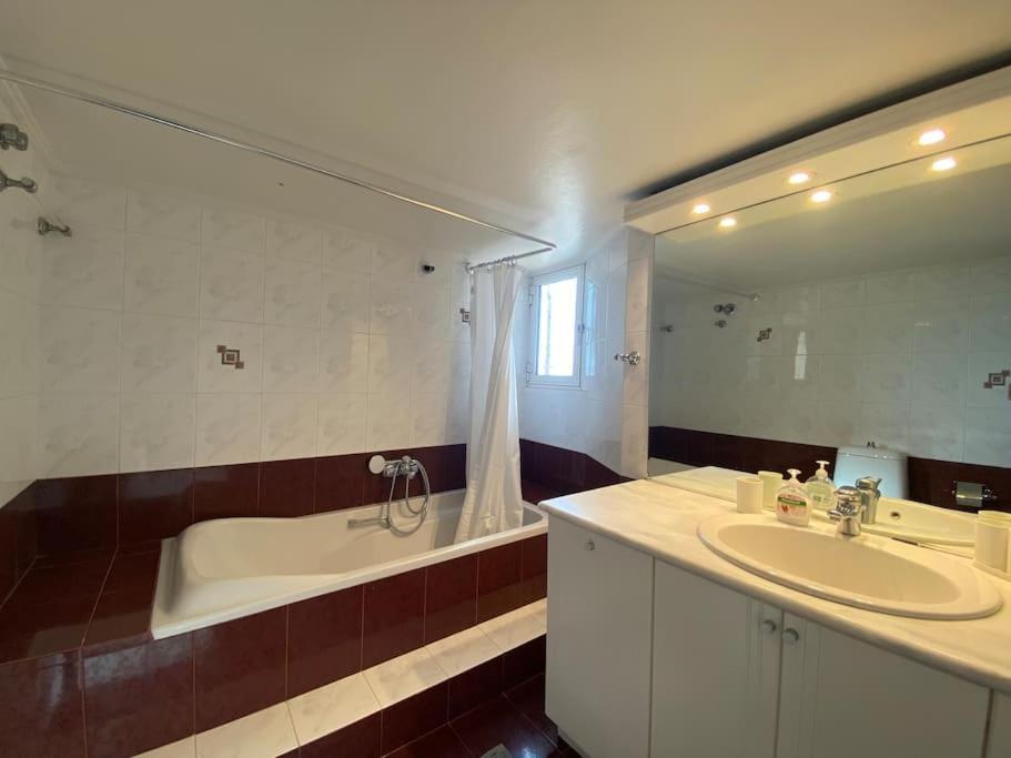 2-Bedroom Apartment In Athina Афіни Екстер'єр фото